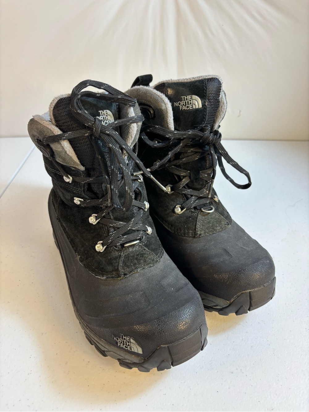 The North Face Men's Chilkat III Winter Snow Boots Men Size 10